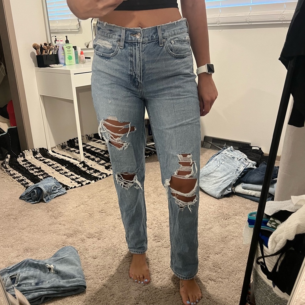 American eagle 90s straight jeans.